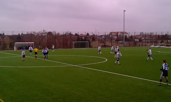 SG Rot-Weiß Thalheim : SV Edelweiß Arnstedt 0:4