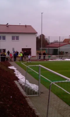 SG Rot-Weiß Thalheim : SV Edelweiß Arnstedt 0:4