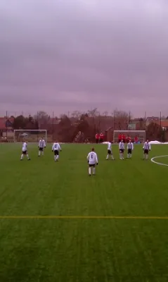 SG Rot-Weiß Thalheim : SV Edelweiß Arnstedt 0:4