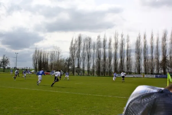 SV Edelweiß Arnstedt : Blau-Weiß Brachstedt 5:3