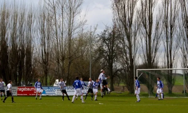 SV Edelweiß Arnstedt : Blau-Weiß Brachstedt 5:3