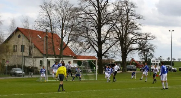 SV Edelweiß Arnstedt : Blau-Weiß Brachstedt 5:3