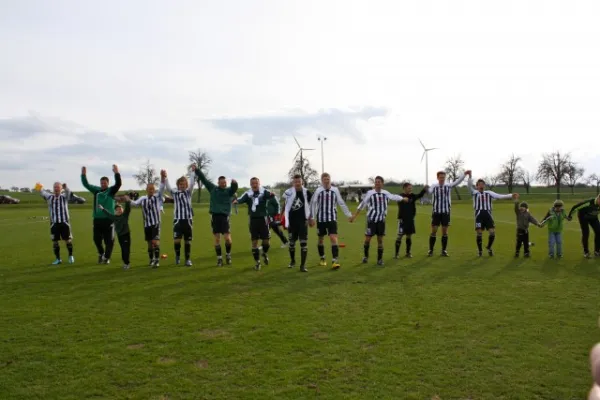 SV Edelweiß Arnstedt : Blau-Weiß Brachstedt 5:3